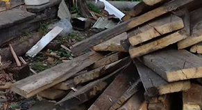 Демонтаж старых домов дач