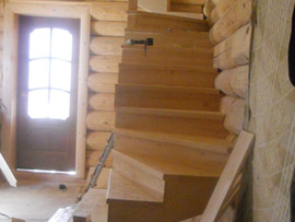 лестница  из дерева