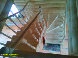 Лестницы деревянные