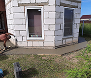 отмостка у дома