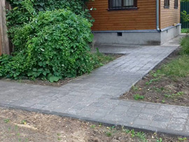 дорожка в частном доме