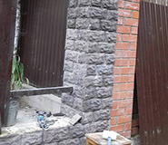 облицовка столбов забора